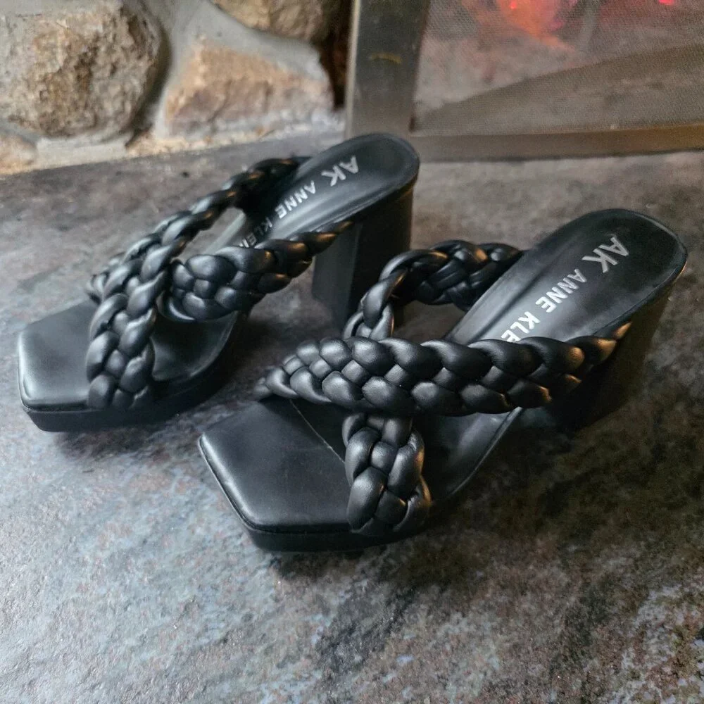 NWOT Anne Klein Black Braided Platform Heels Size 6.5B